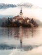 RAVENSBURGER 17437 9 THE ISLAND OF WISHES BLED, SLOVENIA 1000 PIECE PUZZLE Online